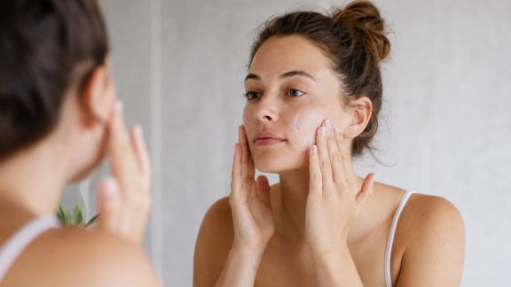 Protocole visage : comment instaurer une routine du matin efficace