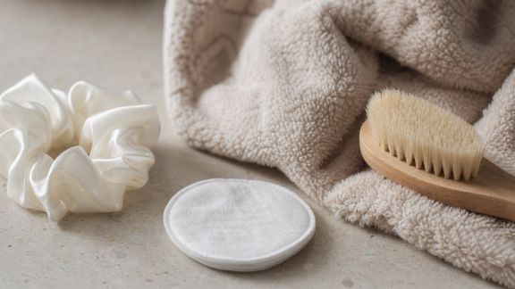 Quels accessoires utiliser avec une peau facilement irritée ?