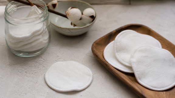 Pourquoi adopter des cotons réutilisables dans sa routine bio & clean ?