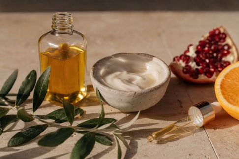 Quels actifs privilégier pour une routine bio anti-âge efficace ?