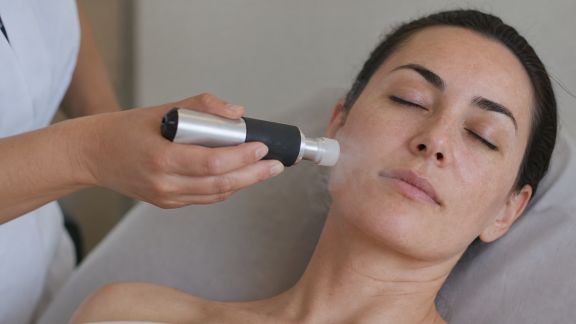Cryothérapie visage : explications et intérêt anti-âge