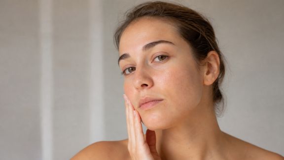 Zoom sur les bienfaits de la niacinamide pour la peau du visage