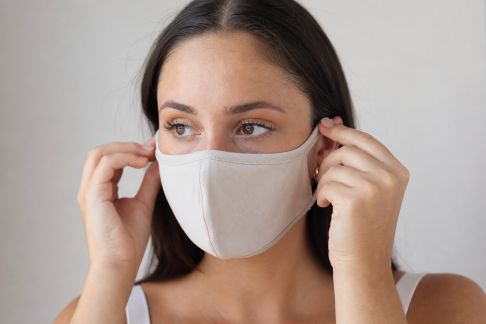Maximiser la tenue du maquillage sous le masque