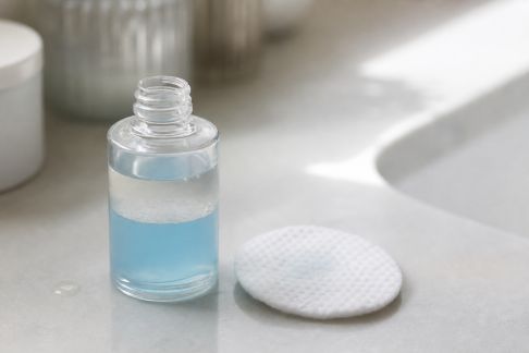 Testé pour vous : démaquillant biphasé yeux sensibles, vrai confort ?