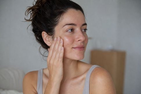Peeling visage : quelles options choisir pour une peau renouvelée