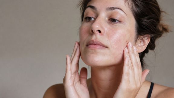 Les bienfaits de l’automassage facial pour une peau tonifiée