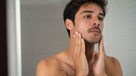 Soins après-rasage : conseils pour l’épiderme fragile