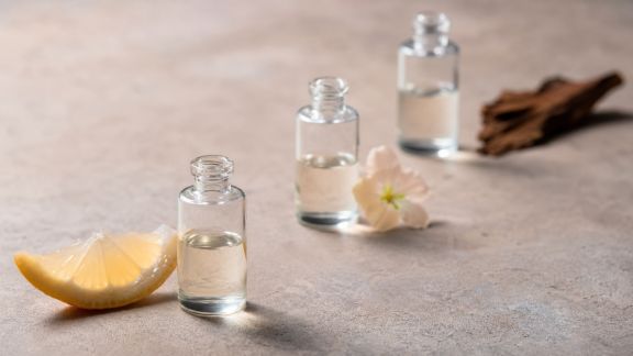 Comment décoder la pyramide olfactive d'un parfum